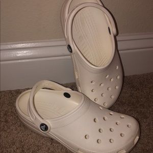 WHITE CROCS